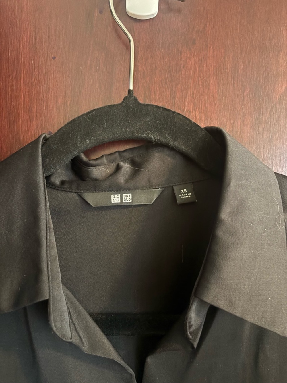 Women’s Uniqlo Black Silk Button-up - Picture 2 of 3
